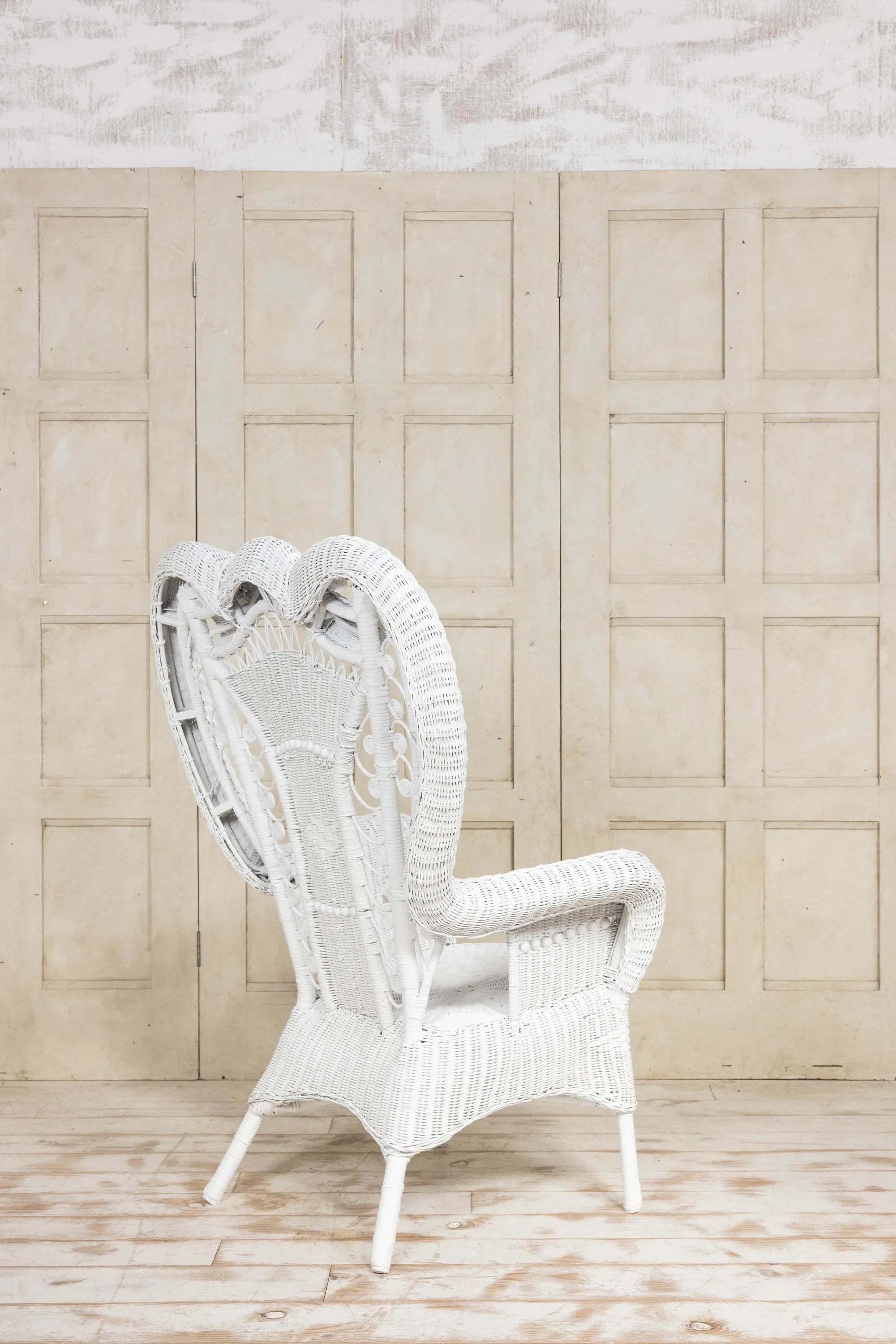 Queen of Hearts rare wicker Chair - 1890's