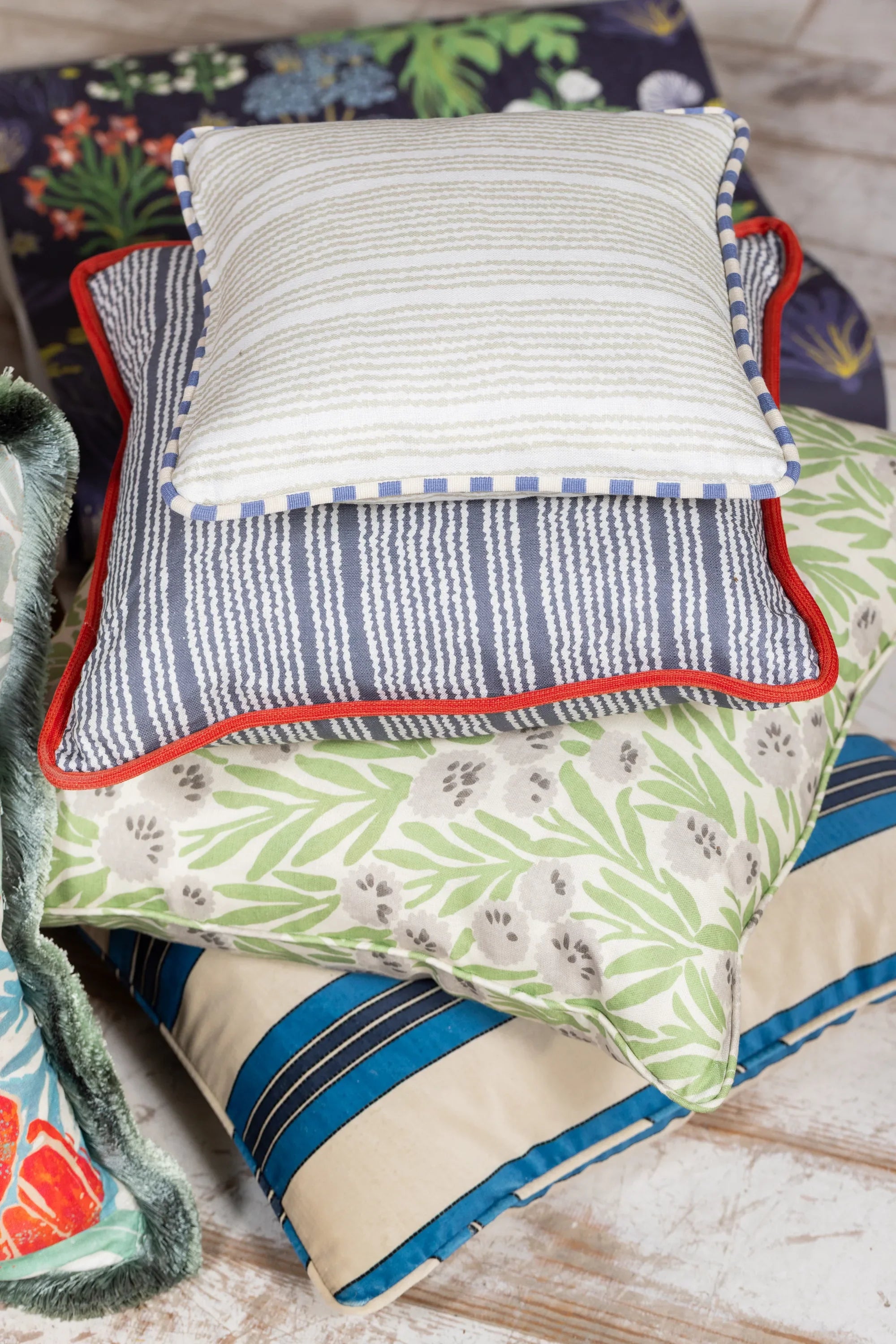 Sand Ripple Stripe Piped Cushion Small